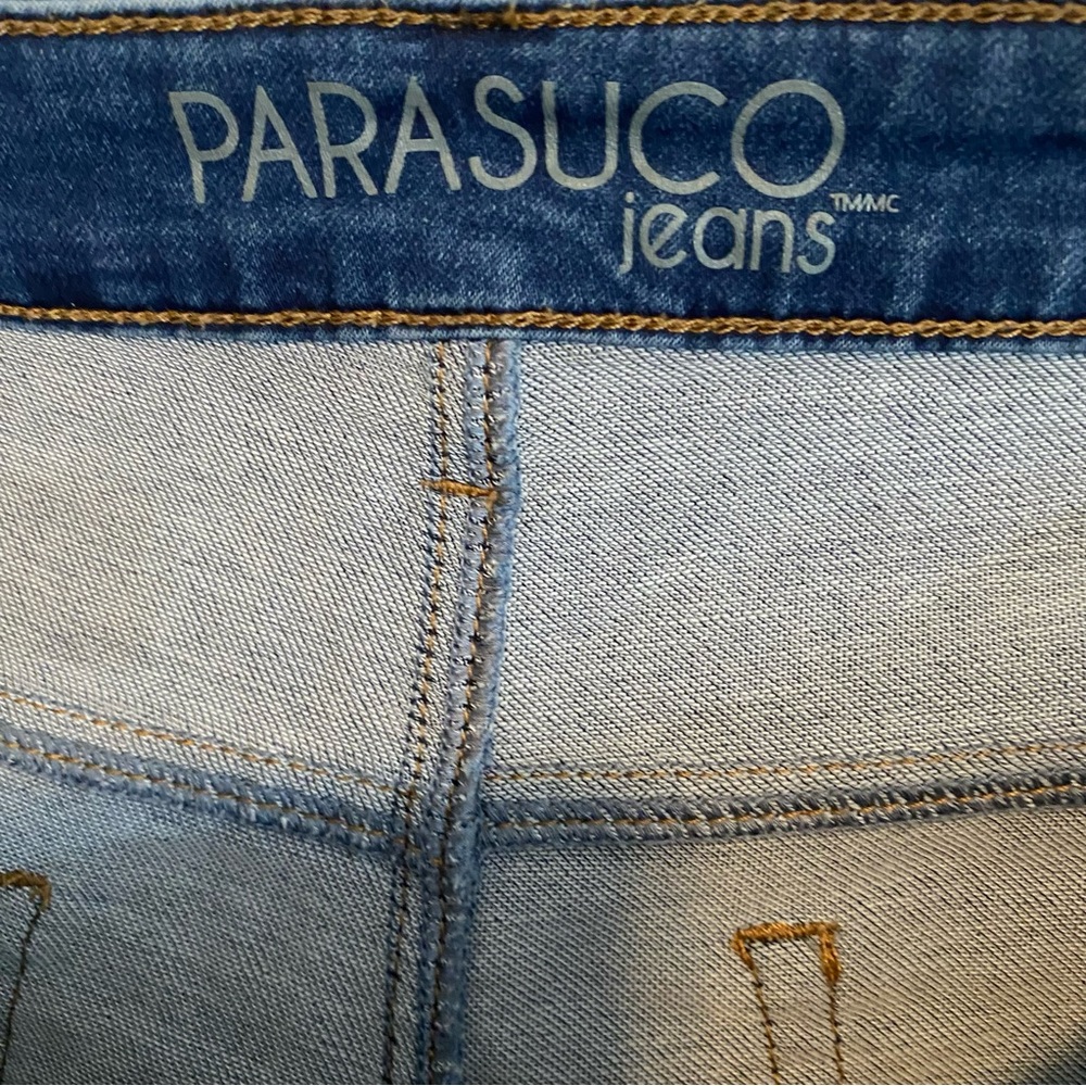 Parasuco denim shorts. 8” inseam preloved good condition. Ladies size 14. - Picture 5 of 8